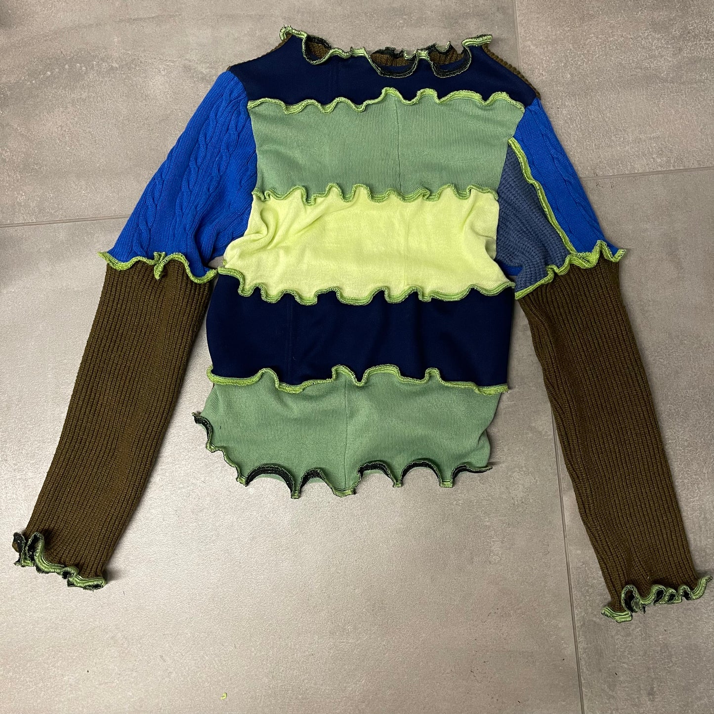 JUMPER / 1822. / (M)