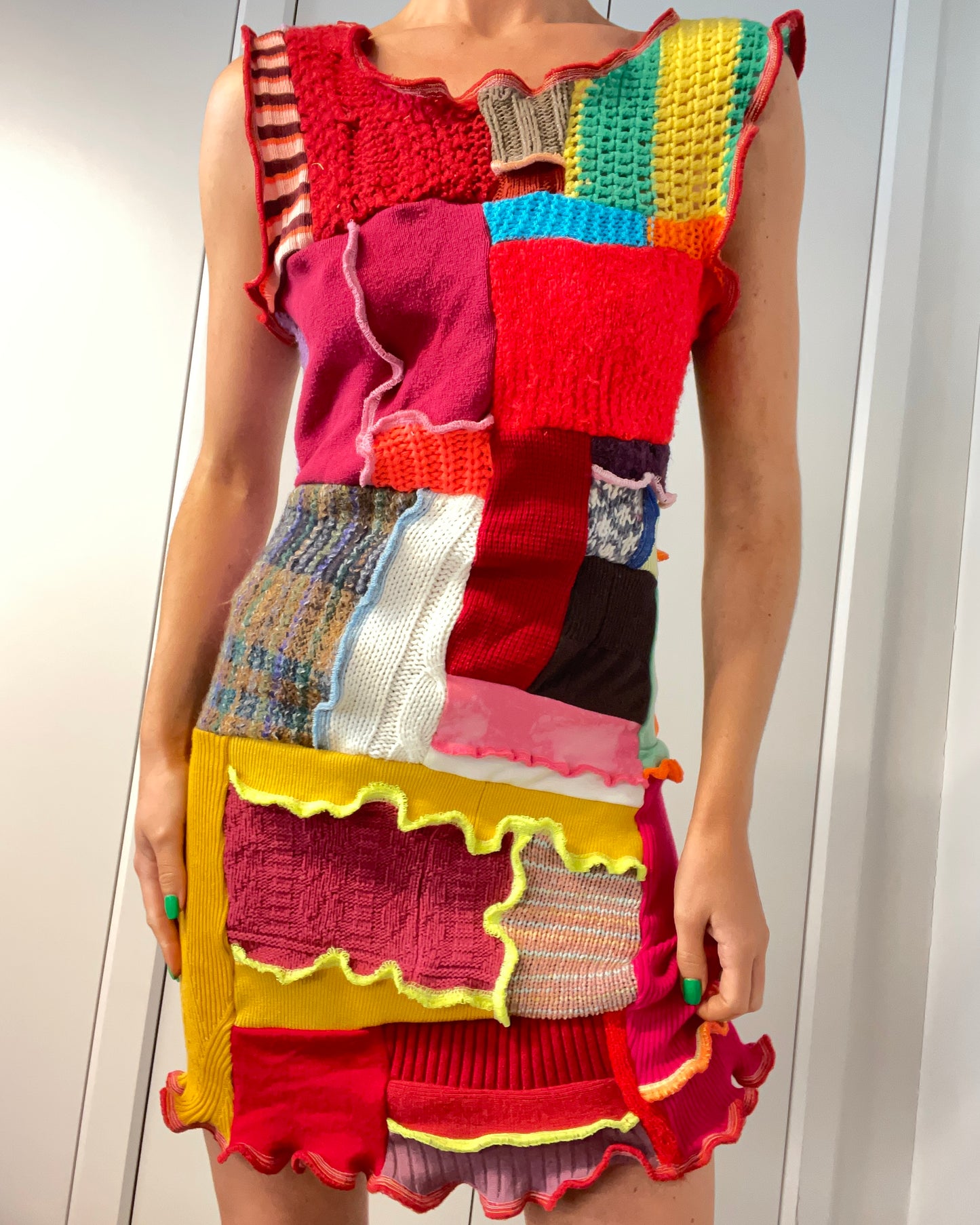 DRESS / 1743. / (S)