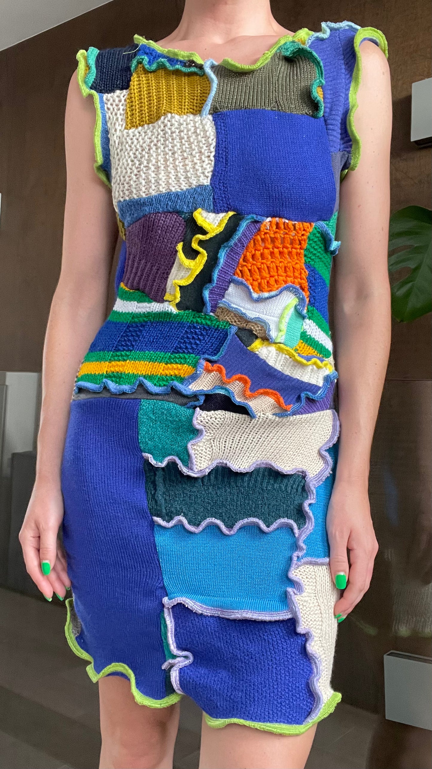 DRESS / 1747. / (XS)