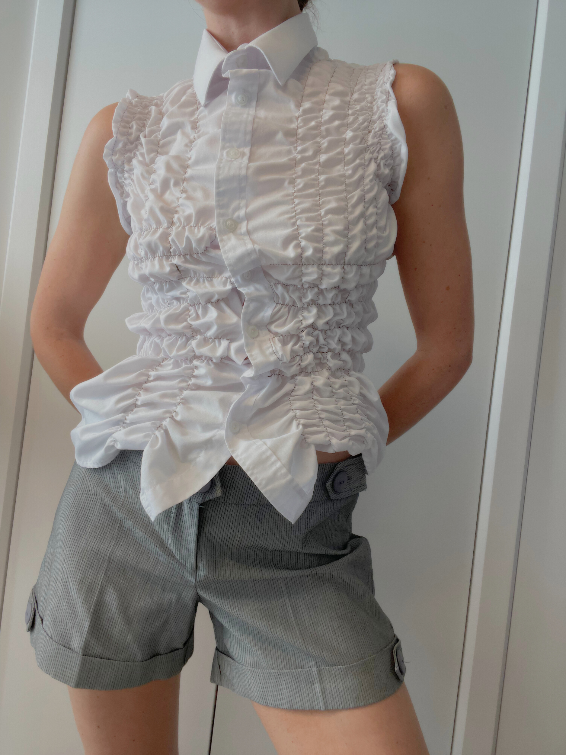BUTTON SHORTS / 2846. / XS — 𝓈𝑒𝒸𝑜𝓃𝒹 𝒽𝒶𝓃𝒹 𝓂𝒶𝓇𝓀𝑒𝓉