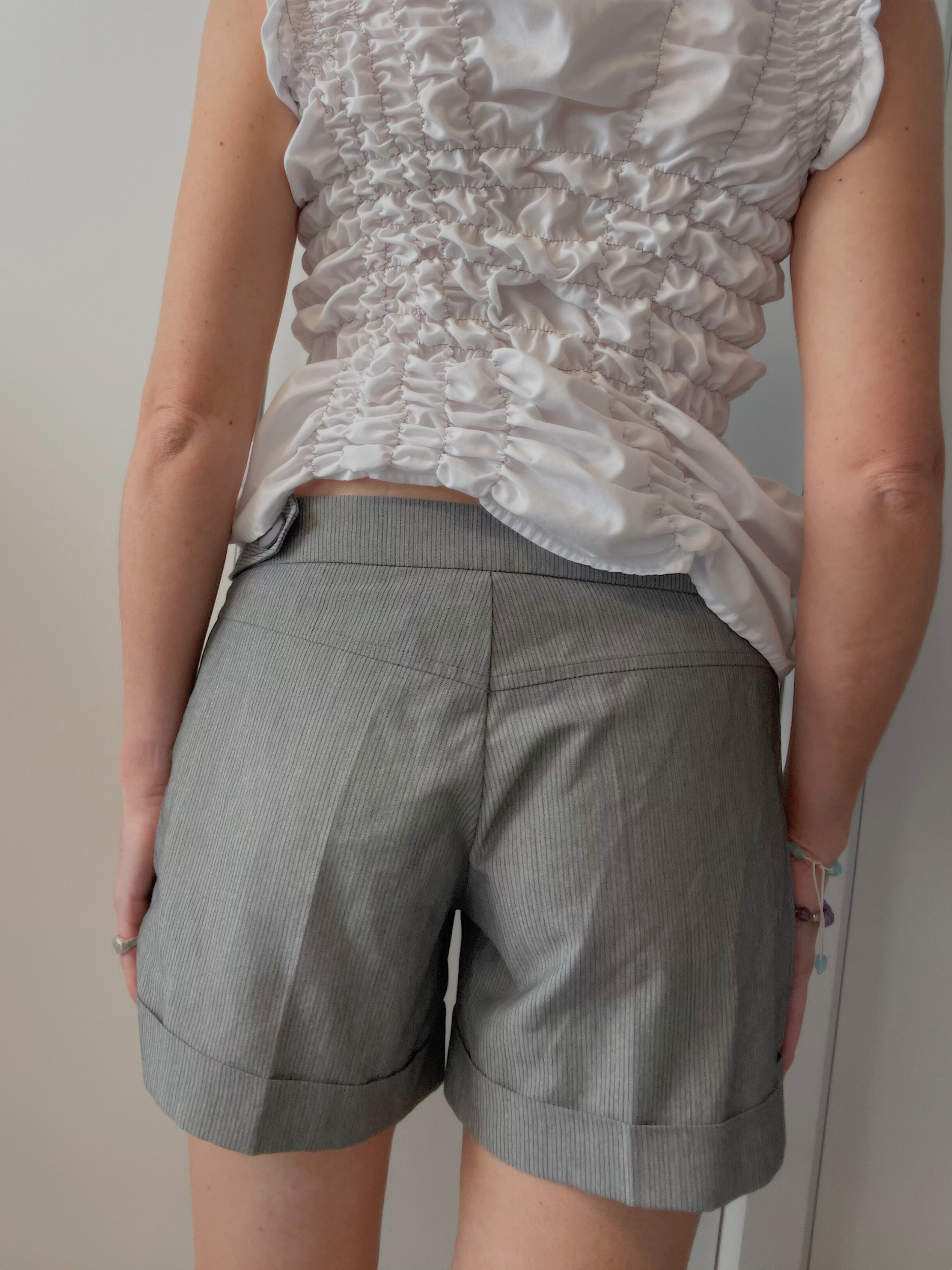 BUTTON SHORTS / 2846. / XS — 𝓈𝑒𝒸𝑜𝓃𝒹 𝒽𝒶𝓃𝒹 𝓂𝒶𝓇𝓀𝑒𝓉