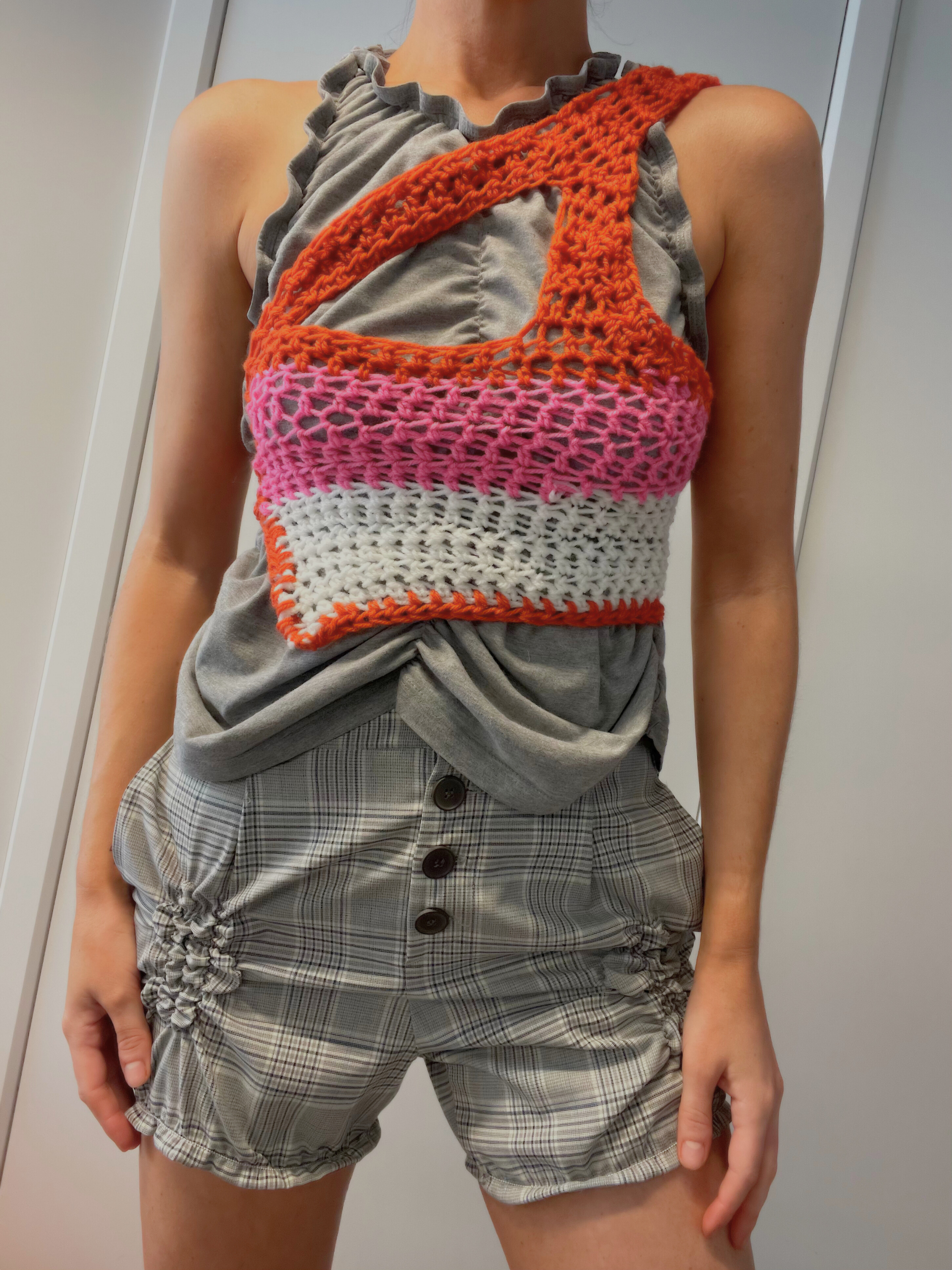 CROCHET CUTOUT TOP / 2942. / XS